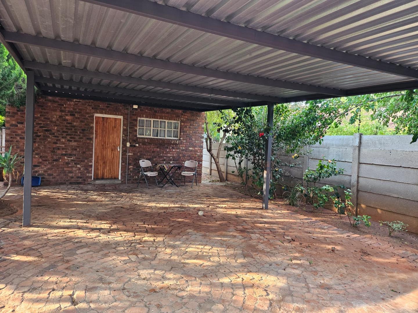 4 Bedroom Property for Sale in Carters Glen Northern Cape